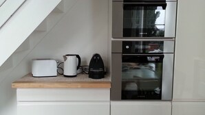 茶具/咖啡用具、冰箱、微波炉、烤箱