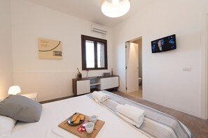 3 bedrooms, iron/ironing board, Internet, bed sheets - SYRACUSE - A few steps from the sea (100 meters)  DREAM ' S VILLA (Siracusa)