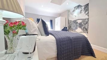 1 bedroom, desk, iron/ironing board, free WiFi