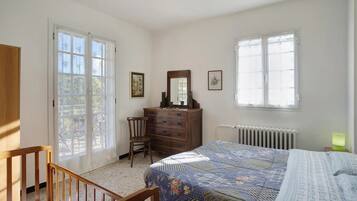 3 chambres, fer et planche Ă repasser, Wi-Fi gratuit, draps fournis