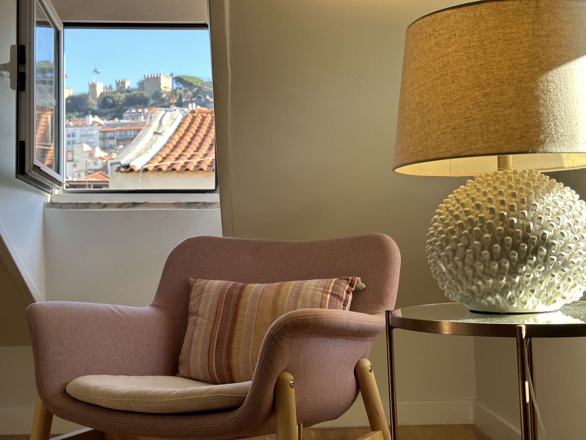 Smart-TV, DVD-Player, Bücher