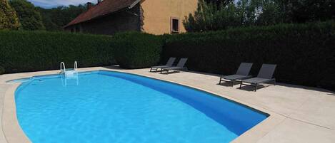 Outdoor pool, a heated pool