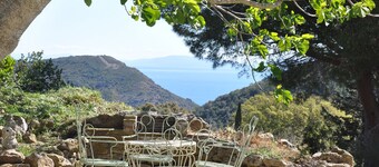 VILLA IDILLIAC POSITION con panorama sobre golfo de PORTO AZZURRO MUY PEACEFUL