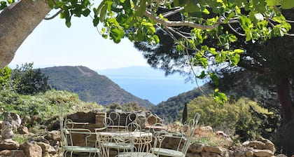 Exklusive Ferienhaus Elba mit wunderschon Panorama und Garten