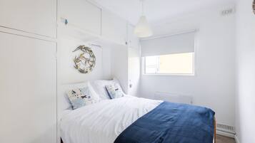 2 bedrooms, iron/ironing board, travel cot, free WiFi