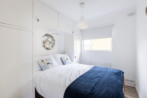 2 bedrooms, iron/ironing board, travel cot, free WiFi