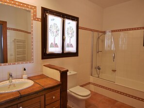 Bathtub, hair dryer, bidet, towels - House / Villa - MORAIRA (Moraira)