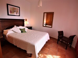 3 bedrooms, iron/ironing board, free WiFi, bed sheets - House / Villa - MORAIRA (Moraira)