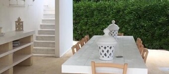 ROSA MARINA VILLA WITH POOL A FEW METERS FROM THE SEA