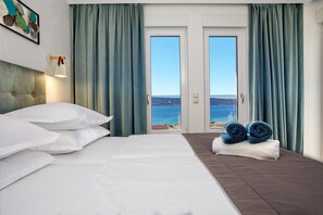 5 bedrooms, in-room safe, desk, soundproofing - LUXURY VILLA PARADISE 120m from sandy beach, heated pool, billiard, max 12 pax (Duce)