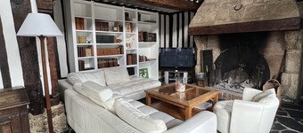 Full of charm, authentic and renovated cottage Honfleur (Normandy)