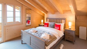 3 chambres, fer et planche à repasser, Wi-Fi gratuit, draps fournis