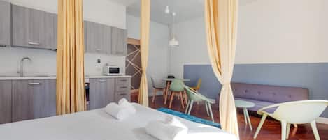 アイロン / アイロン台、WiFi、ベッドシーツ