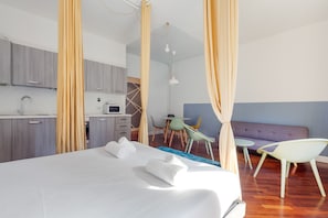 Fer et planche Ă repasser, Wi-Fi, literie fournie