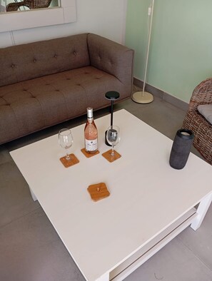 TV - Summer House w/BBQ/Heated Pool/Pool Table/Private Parking/Bed Linen/High Chair (Playa Blanca)