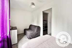 2 habitaciones, tabla de planchar con plancha y wifi 