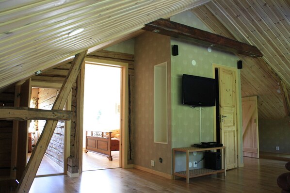 4 bedrooms, free WiFi