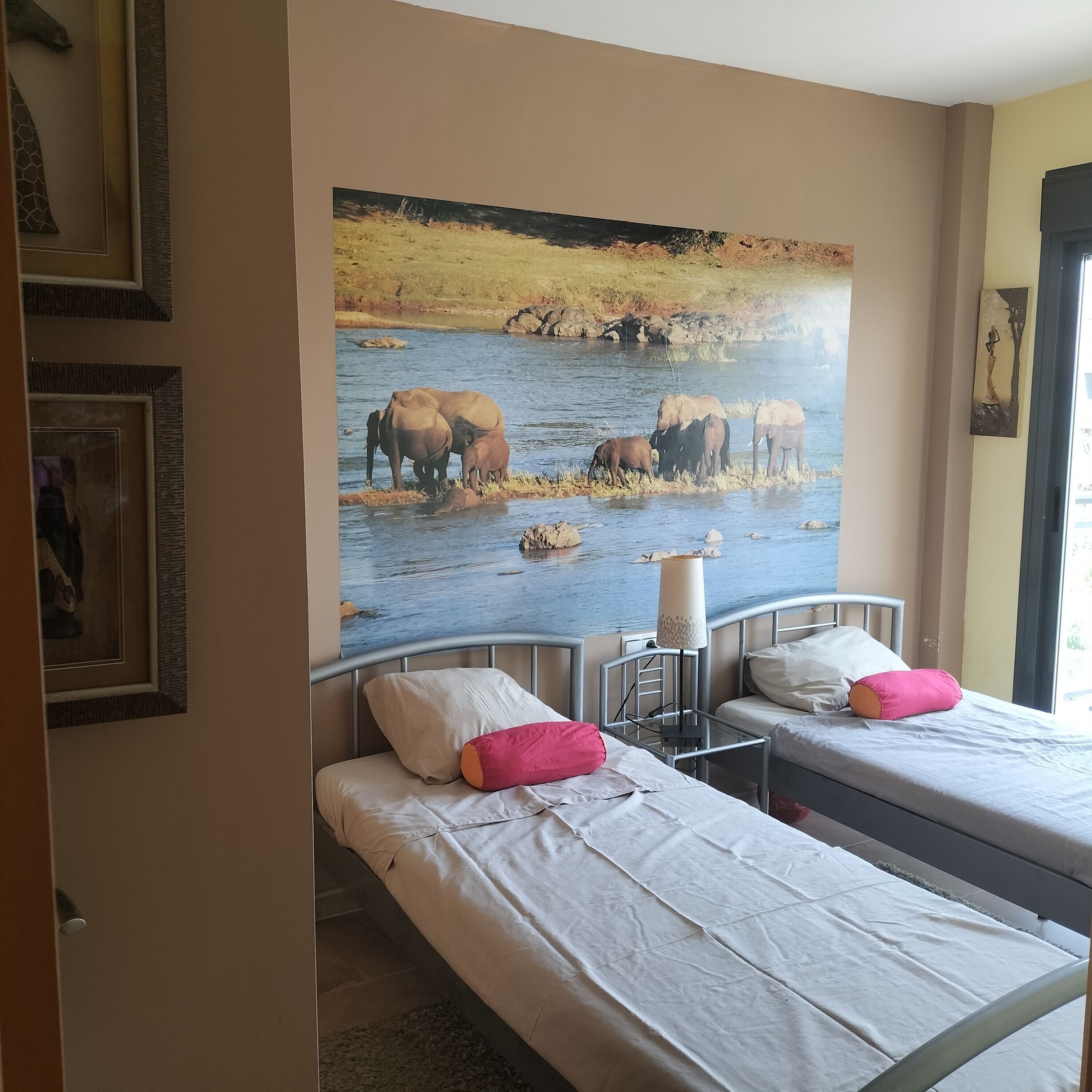 DUPLEX- ATICO, 3 TERRACES, RELAXATION AREA, JACUZZI between SEA and MOUNTAIN