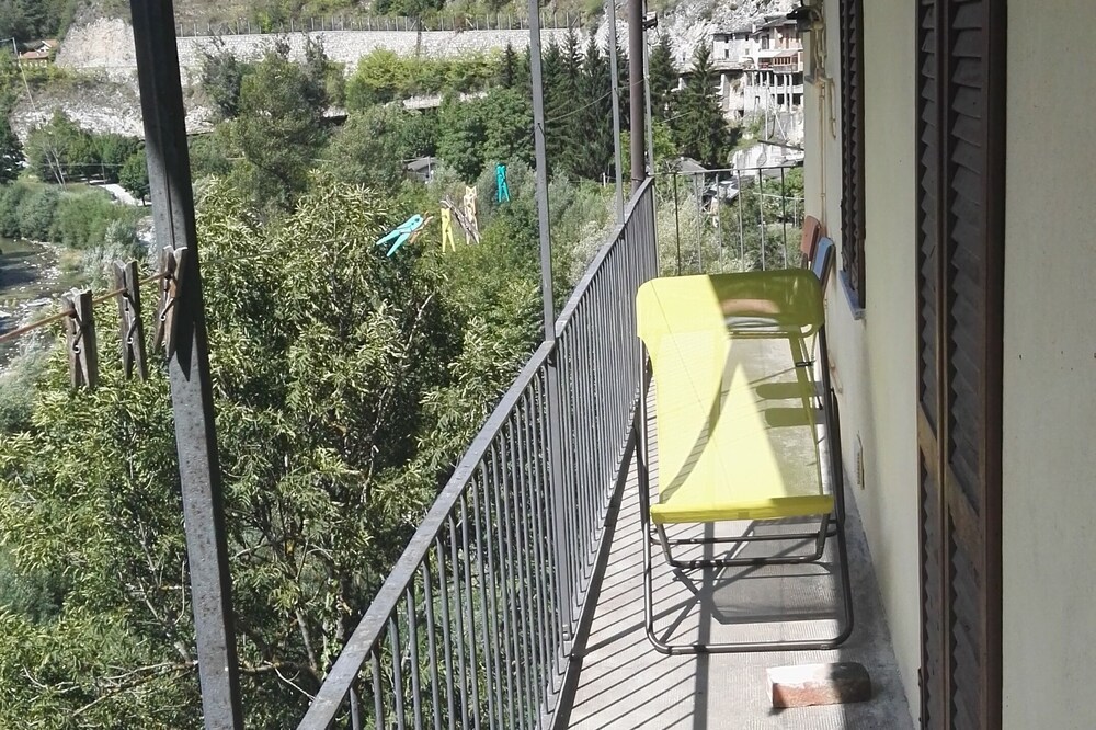 Apartment in the mountains with a splendid view of the Maira valley