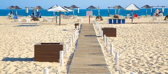 Modern 2 bedroom Duplex apartment next to Cabanas de Tavira Beach Free Wi-Fi