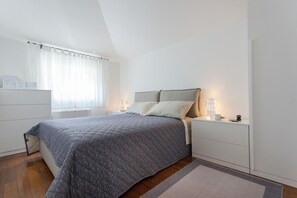 2 bedrooms, in-room safe, desk, free WiFi