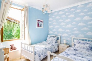 3 Schlafzimmer, Zimmersafe, Bügeleisen/Bügelbrett, kostenloses WLAN
