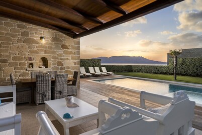 LUXURY VILLA POSIDONIA with Pool only 35 metres from the beach. 