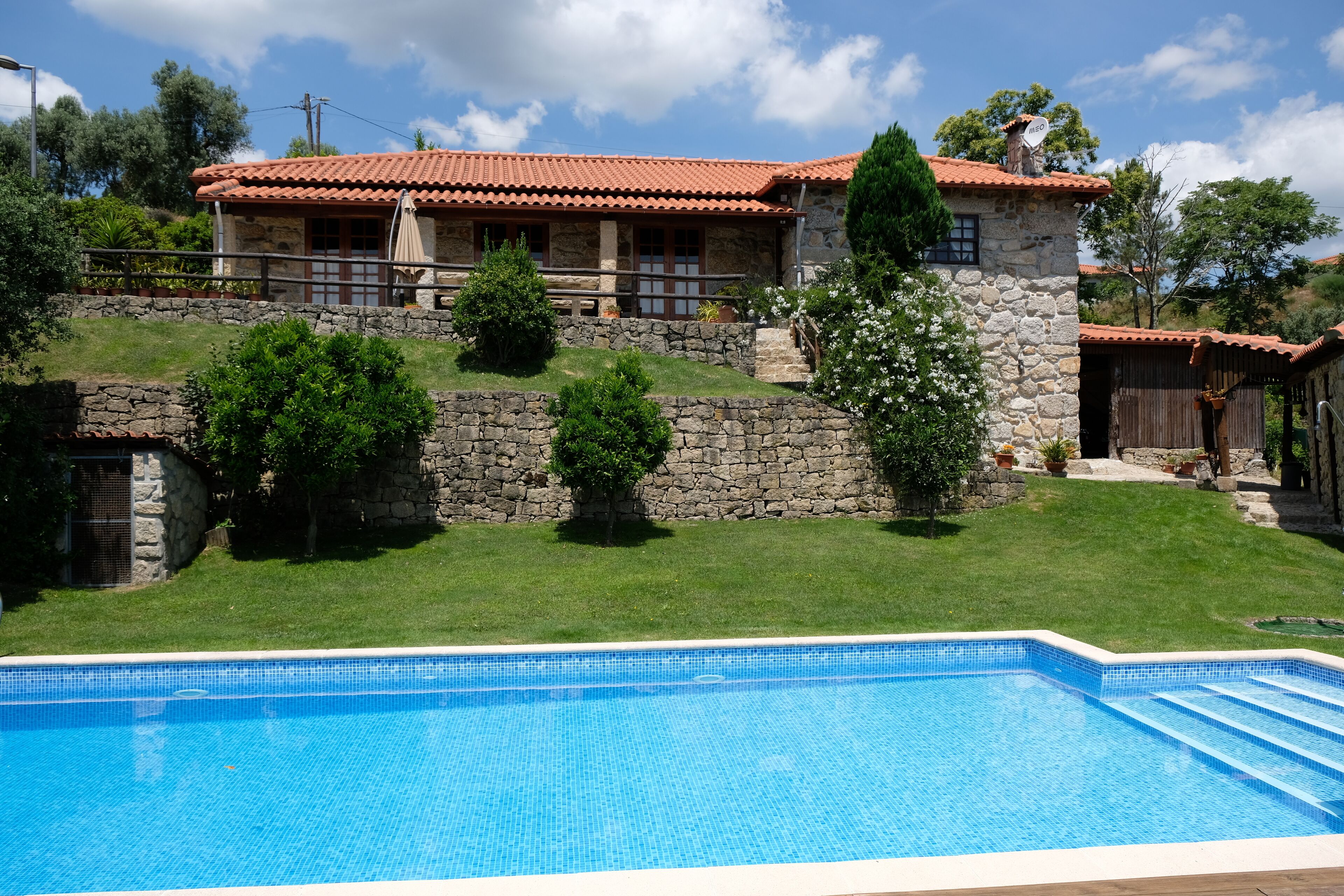Country house with private swimming pool and entertainment lounge