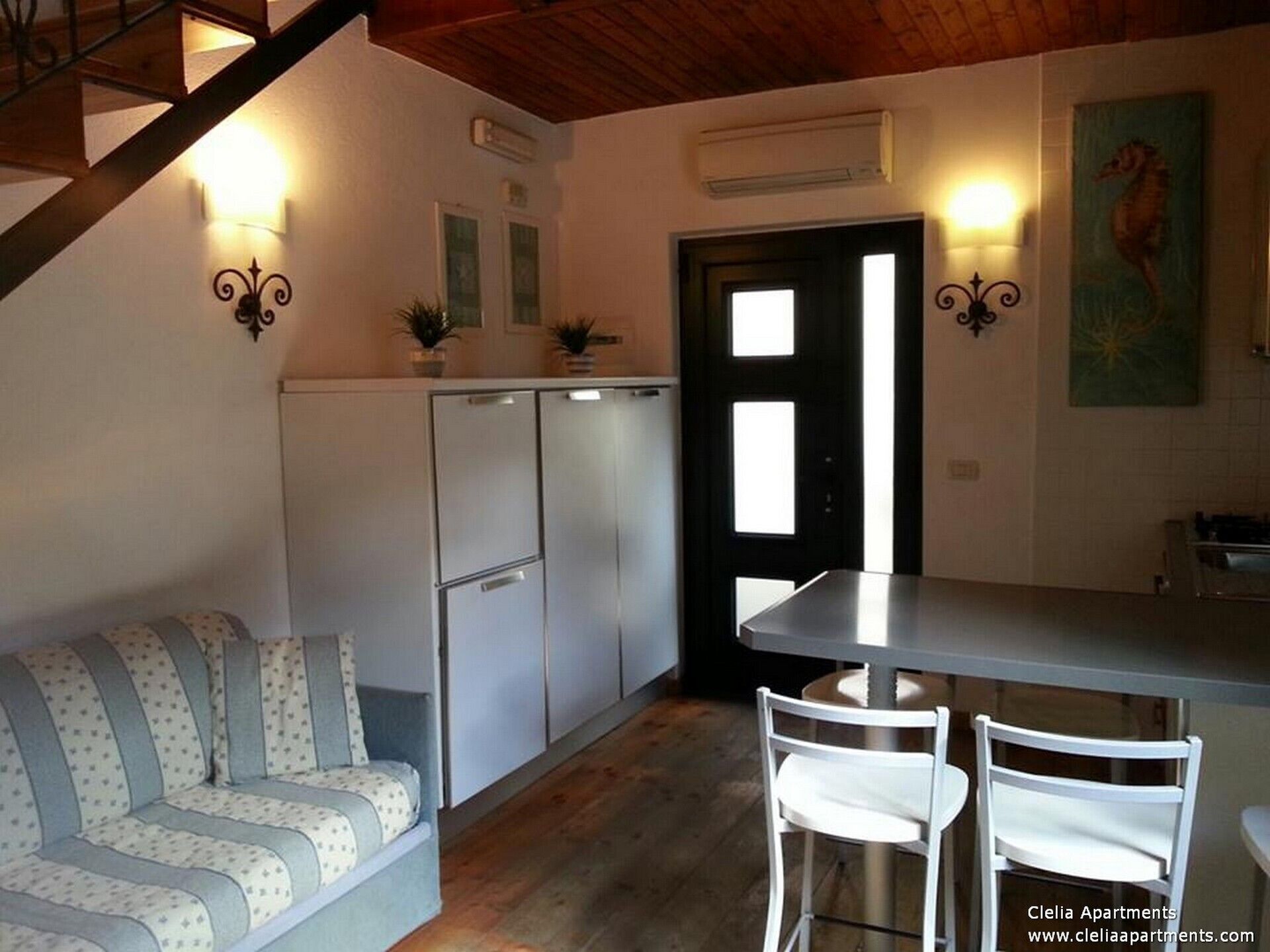 Studio 100 meters from the beach  CITR 011012 CAV 0069