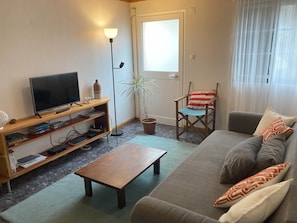 TV