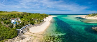 Beachpad's Beach Bungalow on *Best Beach 2024 The Times + hot tub parking wifi