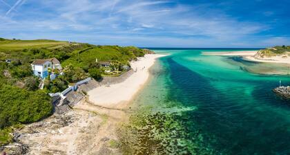Beachpad's Beach Bungalow on *Best Beach 2024 The Times + hot tub parking wifi