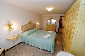 3 Schlafzimmer, Bügeleisen/Bügelbrett, kostenloses WLAN, Bettwäsche