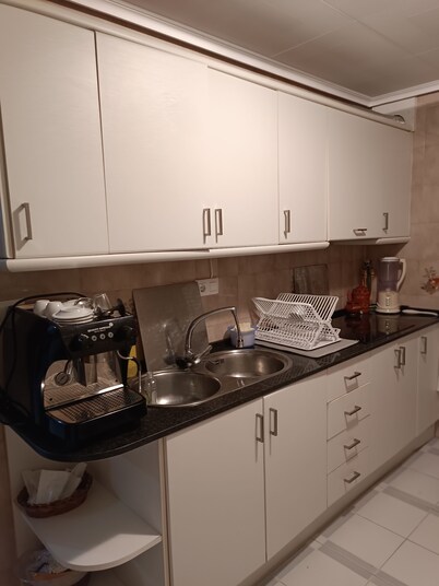 Apartment privileged location 50 mt from the beach with 4 bedrooms and garage.