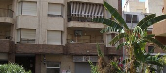 Apartment privileged location 50 mt from the beach with 4 bedrooms and garage.