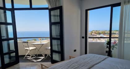 Fantastic Villa in Gran Canaria with private pool, near beach and golf courses