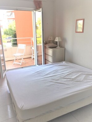 2 Schlafzimmer, Bügeleisen/Bügelbrett, kostenloses WLAN