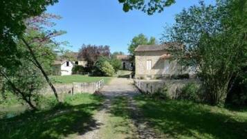 Enceinte de lâhĂ©bergement