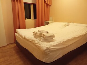 2 bedrooms, desk, soundproofing, iron/ironing board