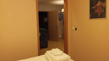 2 bedrooms, desk, soundproofing, iron/ironing board