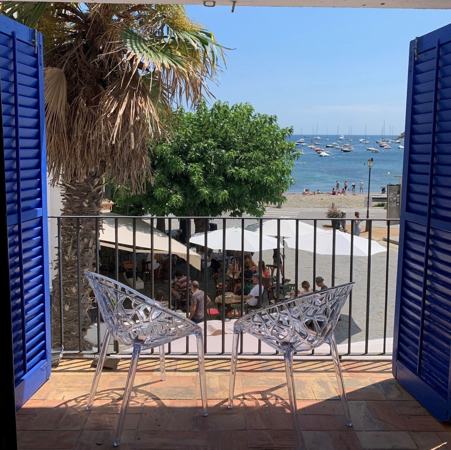 Spacious & charming apartment in Cadaques just a few steps away from the beach