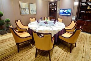 Ảnh chưa phân loại, 2 trong số 54 ảnh, nút