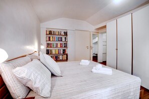 1 bedroom, bed sheets - SAN MARCO ROOF TERRACE APARTMENT M0270424220 (Venezia)