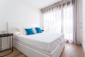 2 habitaciones, tabla de planchar con plancha, wifi y ropa de cama 