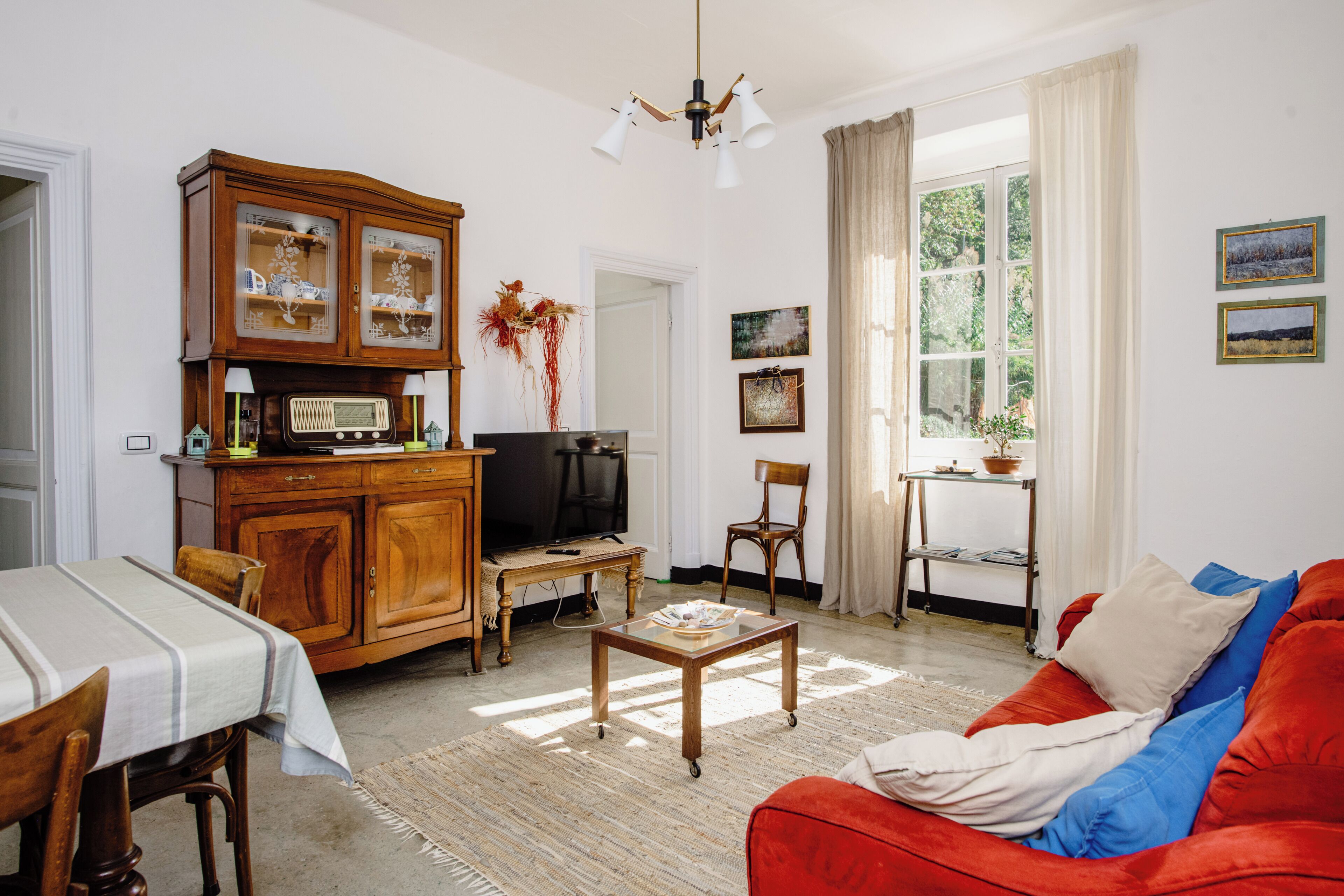 Smart-TV og stereoanlegg