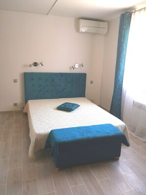 4 bedrooms, iron/ironing board, travel cot, WiFi - AIR-CONDITIONED VILLA WITH HEATED POOL AND HOT TUB (Aléria)