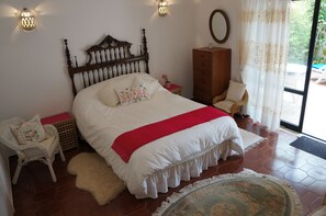 3 bedrooms, in-room safe, iron/ironing board, travel crib