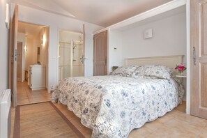 4 Schlafzimmer, Bügeleisen/Bügelbrett, Reisekinderbett, kostenloses WLAN