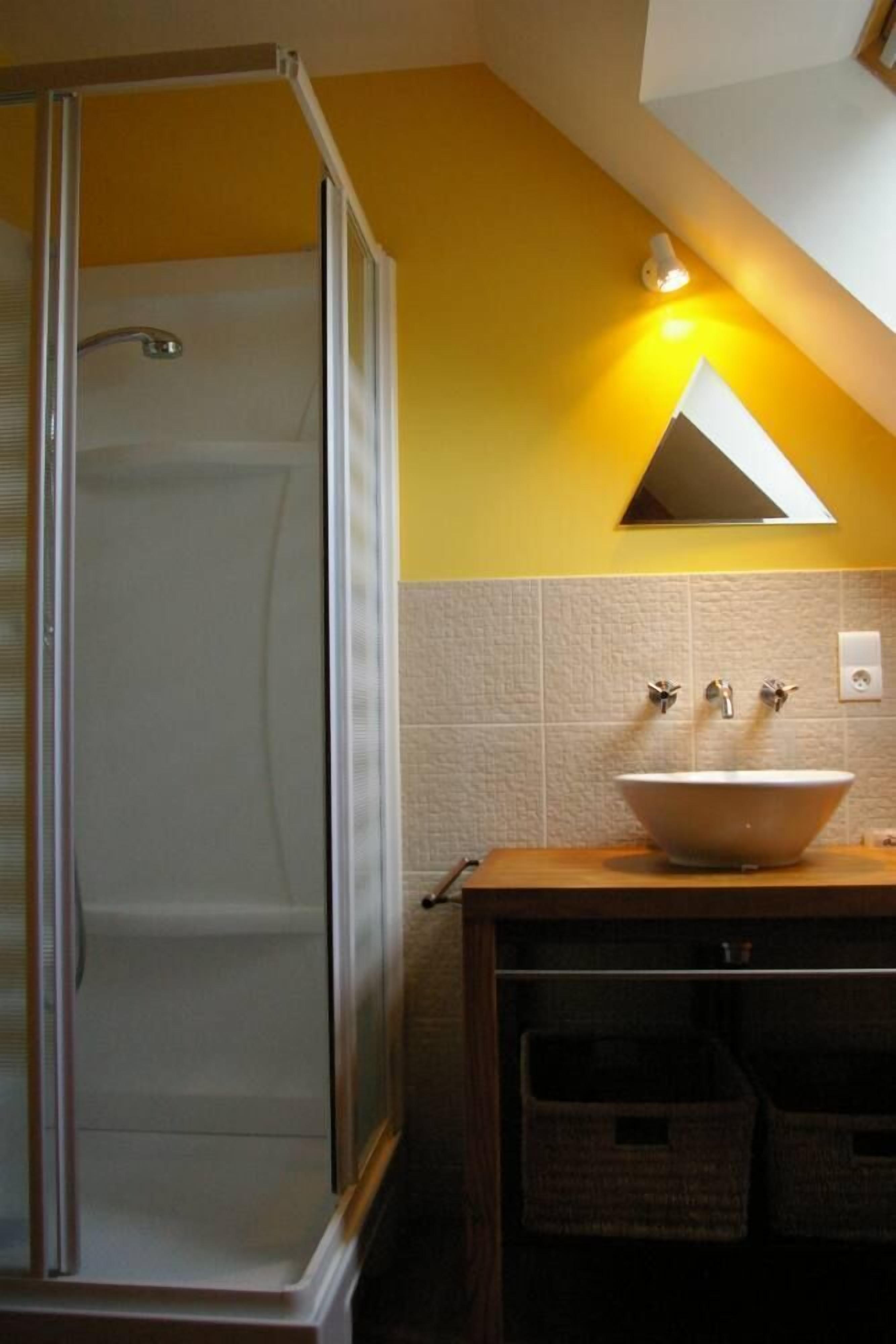 Large cottage from 4 to 16 people