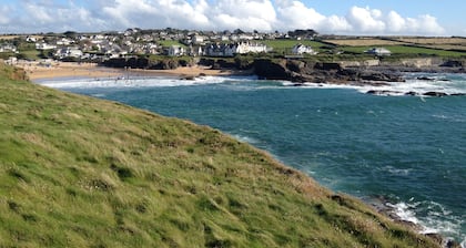 Hill Rise - Cottage In beautiful Trevone Bay, Near Padstow, North Cornwall